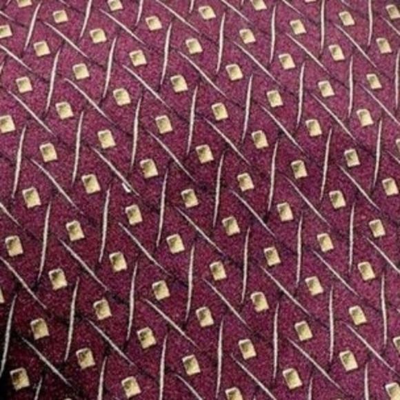 Mulberry Other - ZIGGURAT by Mulberry Burgundy Geometric Neat Classic Printed Silk‎ Tie